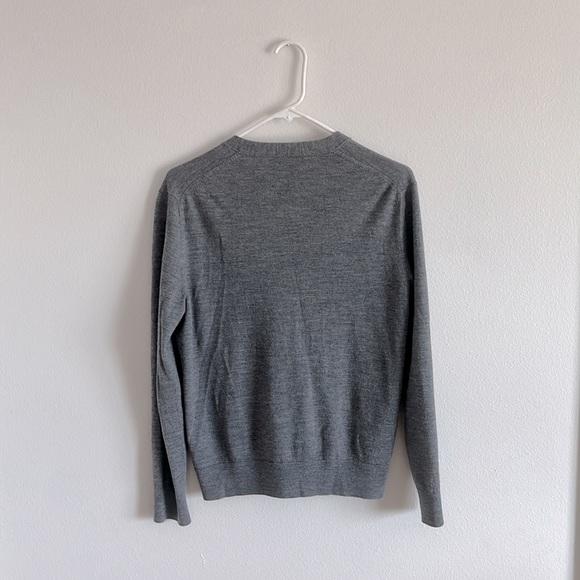 Banana Republic 100% Washable Merino Wool Cardigan Sweater. Gray. M - Picture 2 of 4